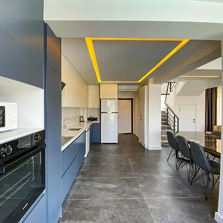 Pandora G Apartment *